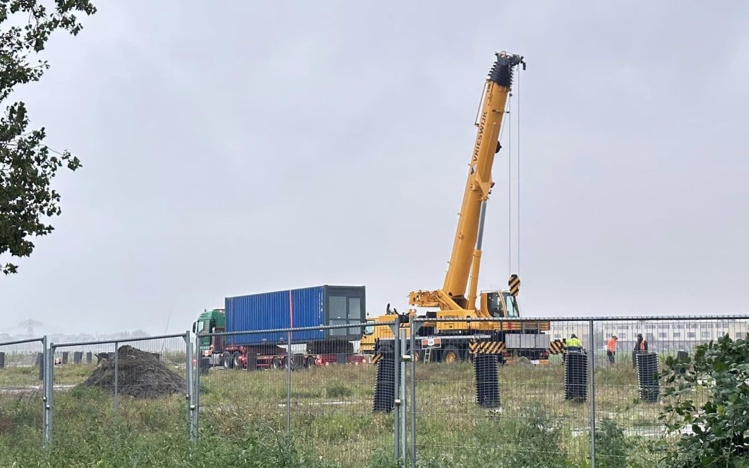 Plaatsing woonunits bij Gravenburg begonnen