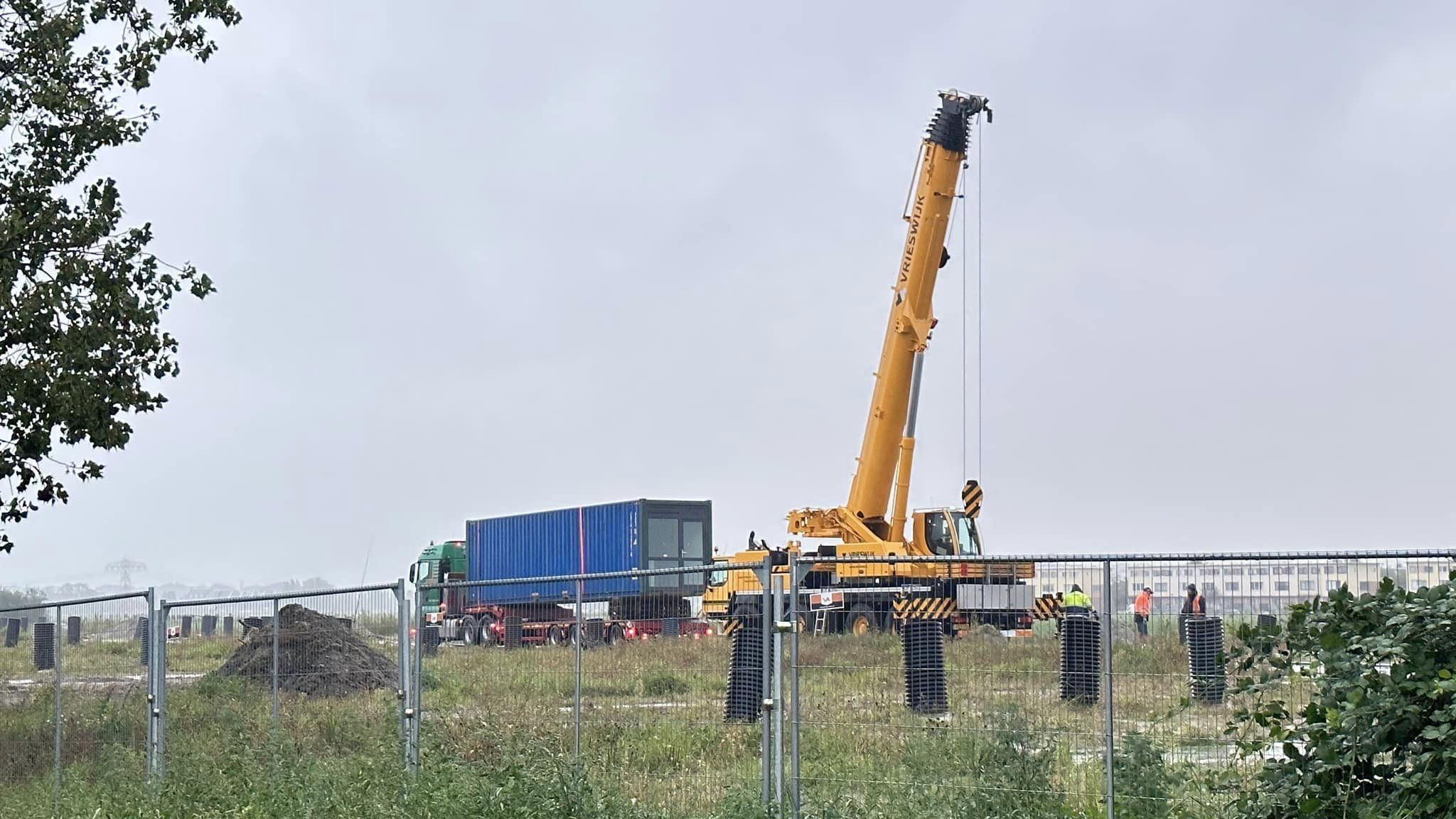 Plaatsing woonunits bij Gravenburg begonnen