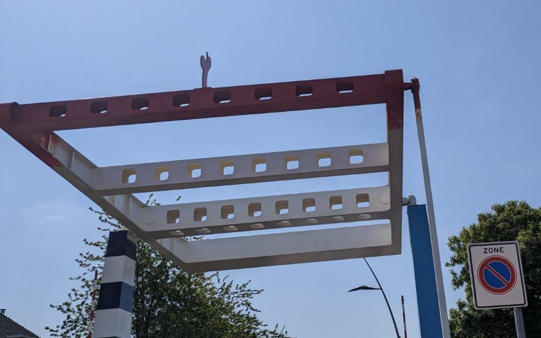 Schoonmaken Hoogkerksterbrug